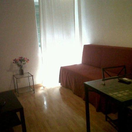 Km1 Amparo Apartments 马德里 客房 照片